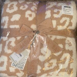 Barefoot Dreams In the Wild Throw Blanket